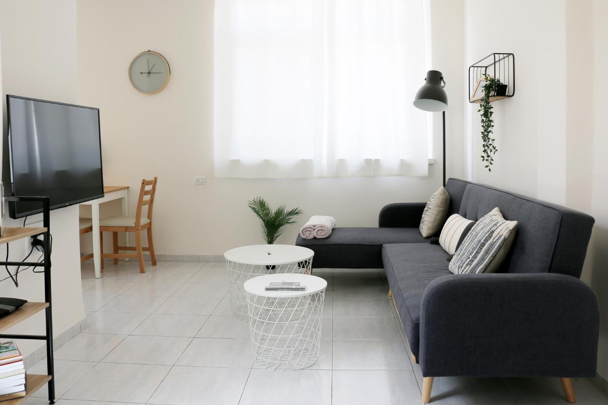 Modern And Spacious Apartment In Downtown Haifa Esterno foto