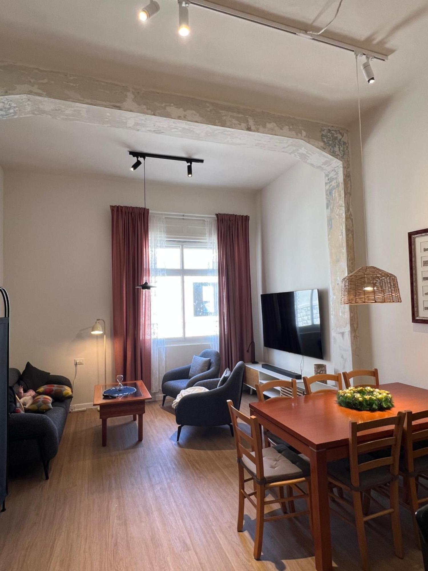 Modern And Spacious Apartment In Downtown Haifa Esterno foto